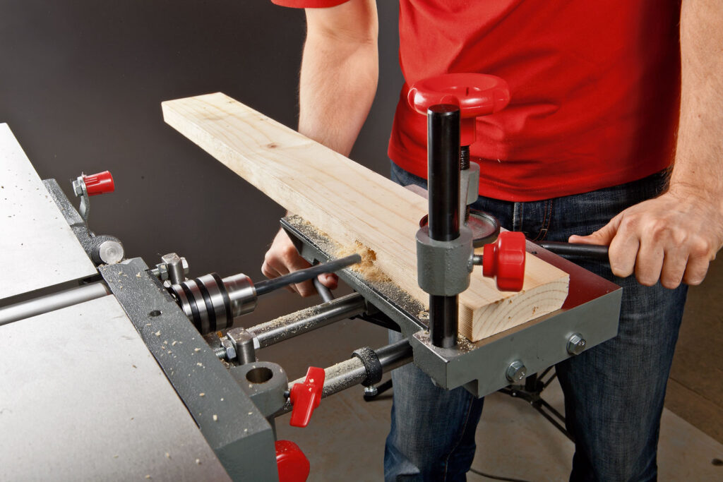Деревообрабатывающий станок